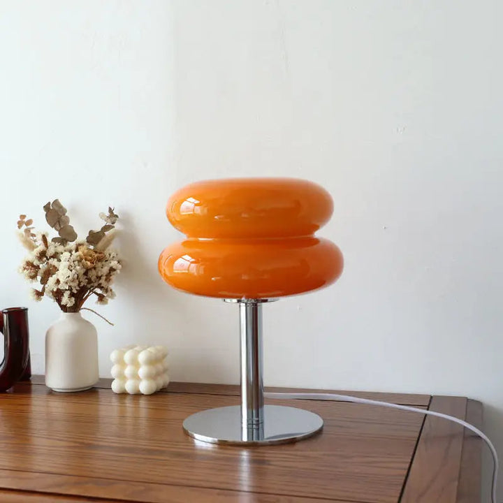 Lorentis vintage Italian table lamp displayed in white finish