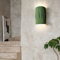 Green / Warm light