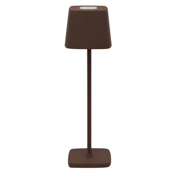 Sideris IP54-rated lamp shown outdoors on a patio