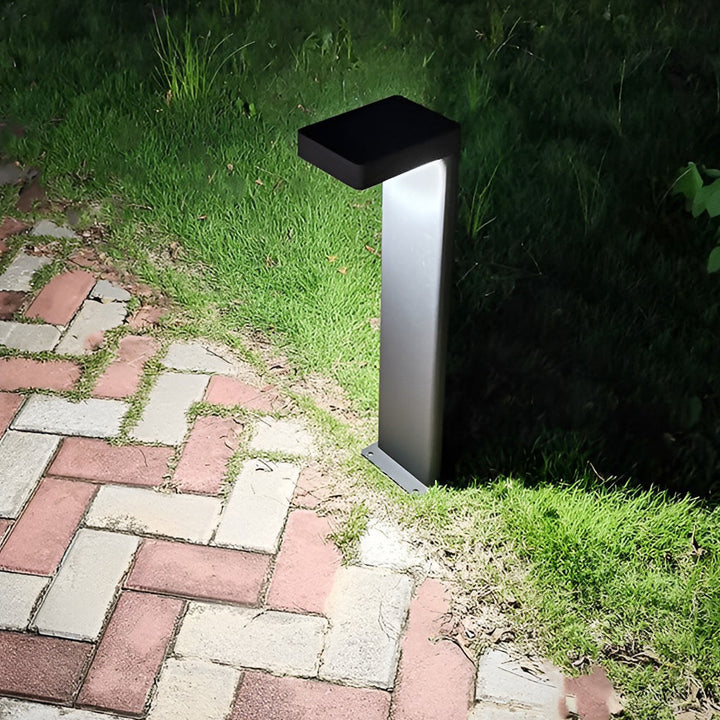 L-Shape Landscape Light